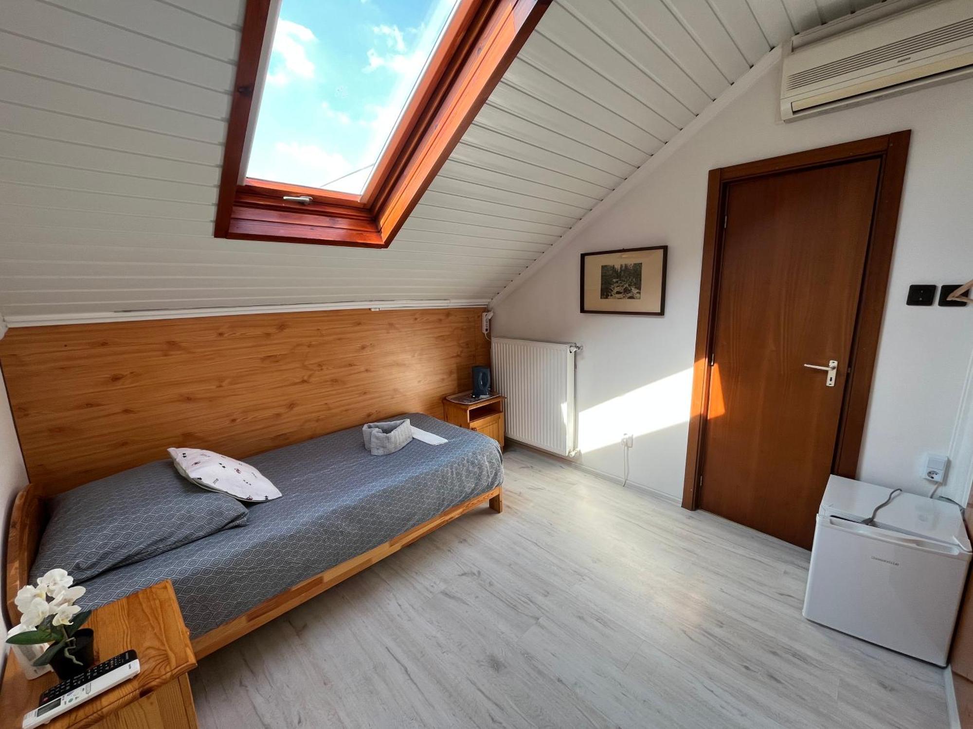 Hotel Tang House 唐舍 Budapeszt Zewnętrze zdjęcie